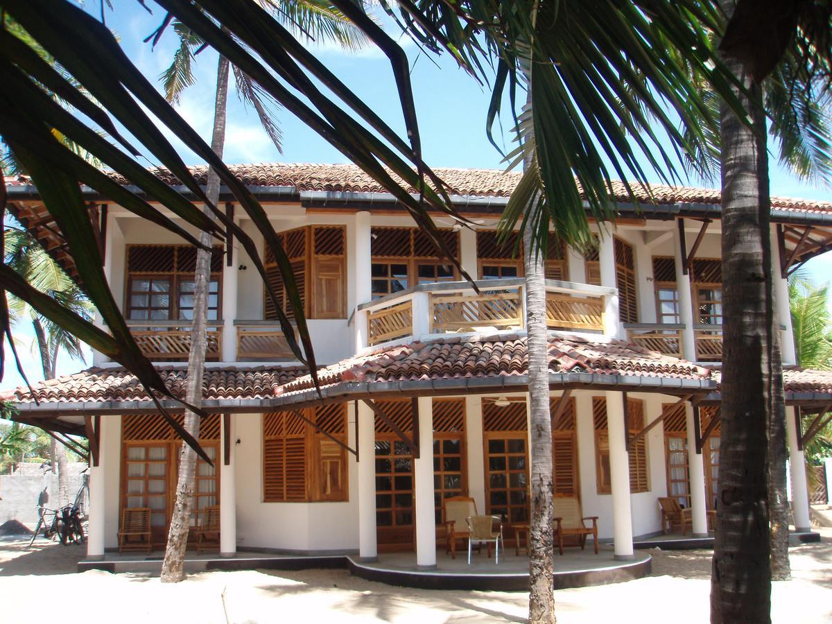 Stardust Beach Hotel Arugam Bay Exterior foto